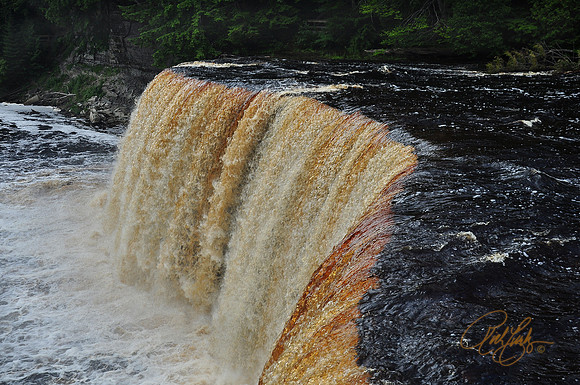 Upper Tahquamenon Falls